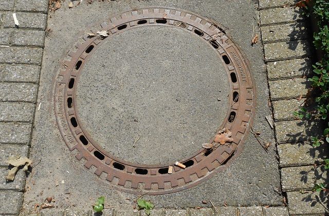 sewer-1023589_640 sewer-1023589_640